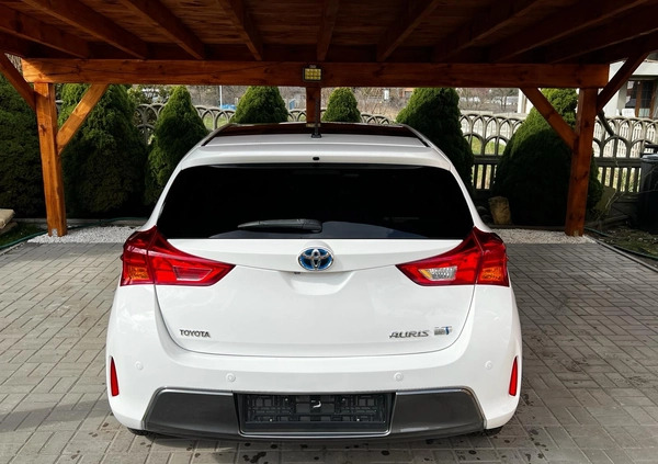 Toyota Auris cena 42000 przebieg: 237000, rok produkcji 2013 z Częstochowa małe 211